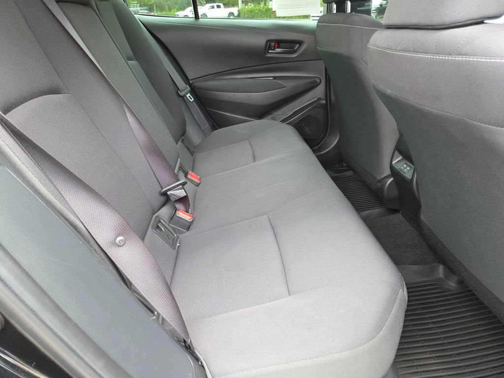 Used 2023 Toyota Corolla LE FWD image 18
