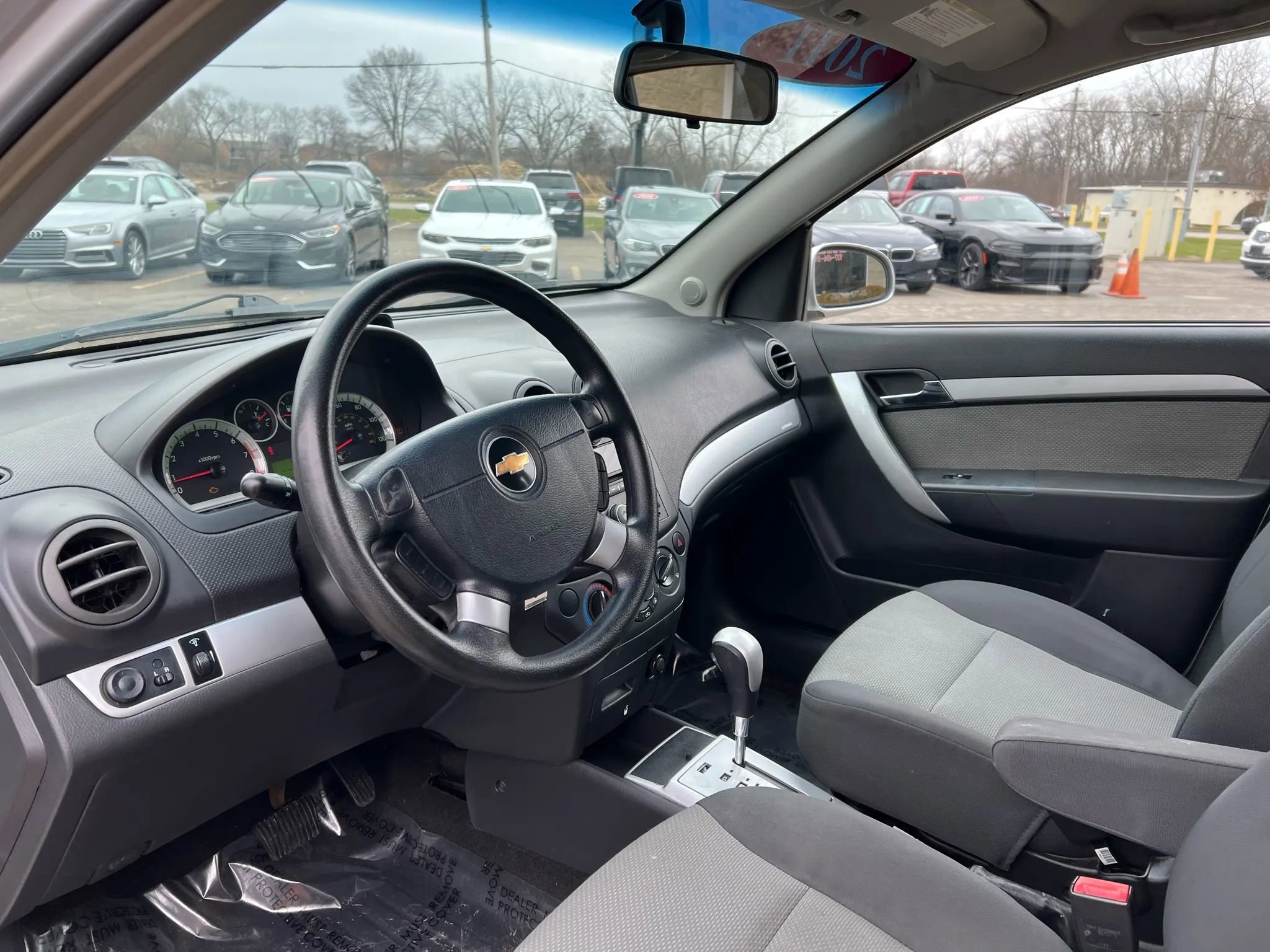 Used 2011 Chevrolet Aveo5 LT w/ Power and Convenience Package image 10