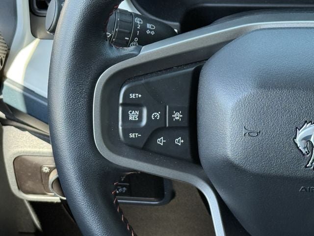 Used 2025 Ford Bronco Heritage Edition AWD/4WD image 13