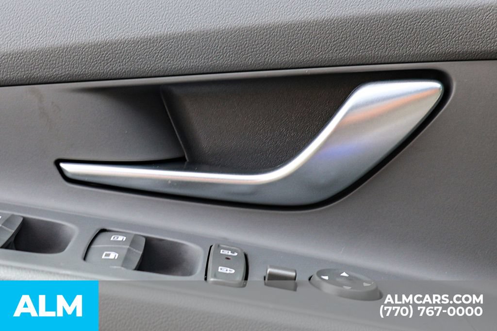 Used 2025 Hyundai Elantra Sport FWD image 46