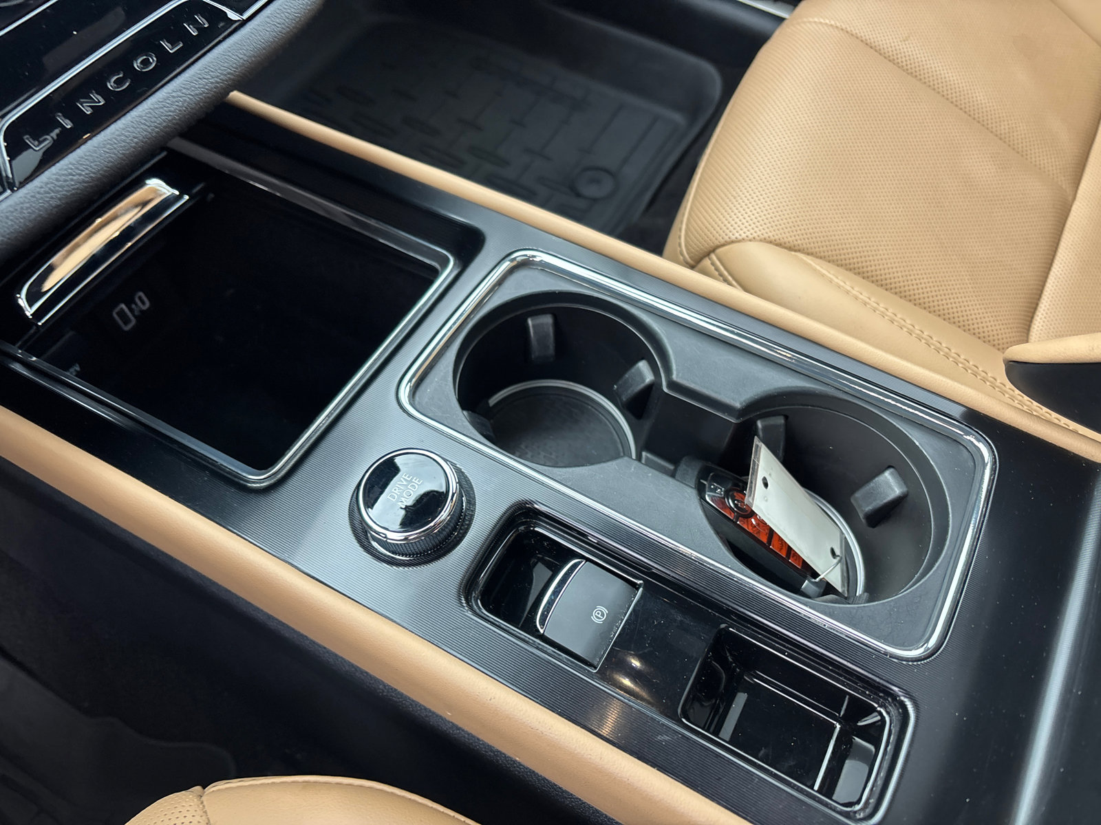 Certified 2022 Lincoln Corsair Reserve w/ Equipment Group 201A image 24