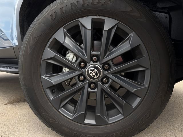 Certified 2024 Toyota Land Cruiser Base image 10