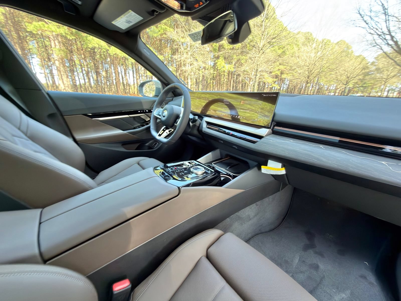 New 2026 BMW 530i xDrive w/ M Sport Package AWD/4WD image 19