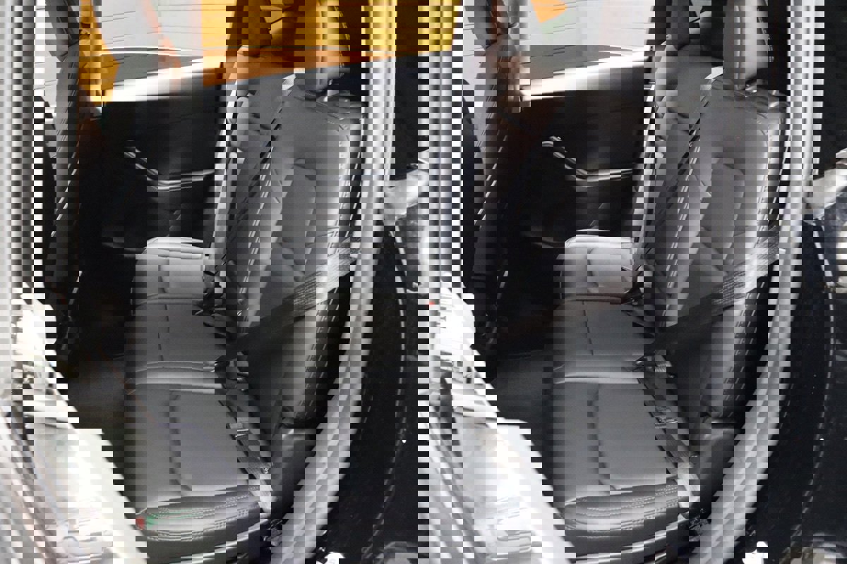 Used 2022 Tesla Model Y Long Range image 43