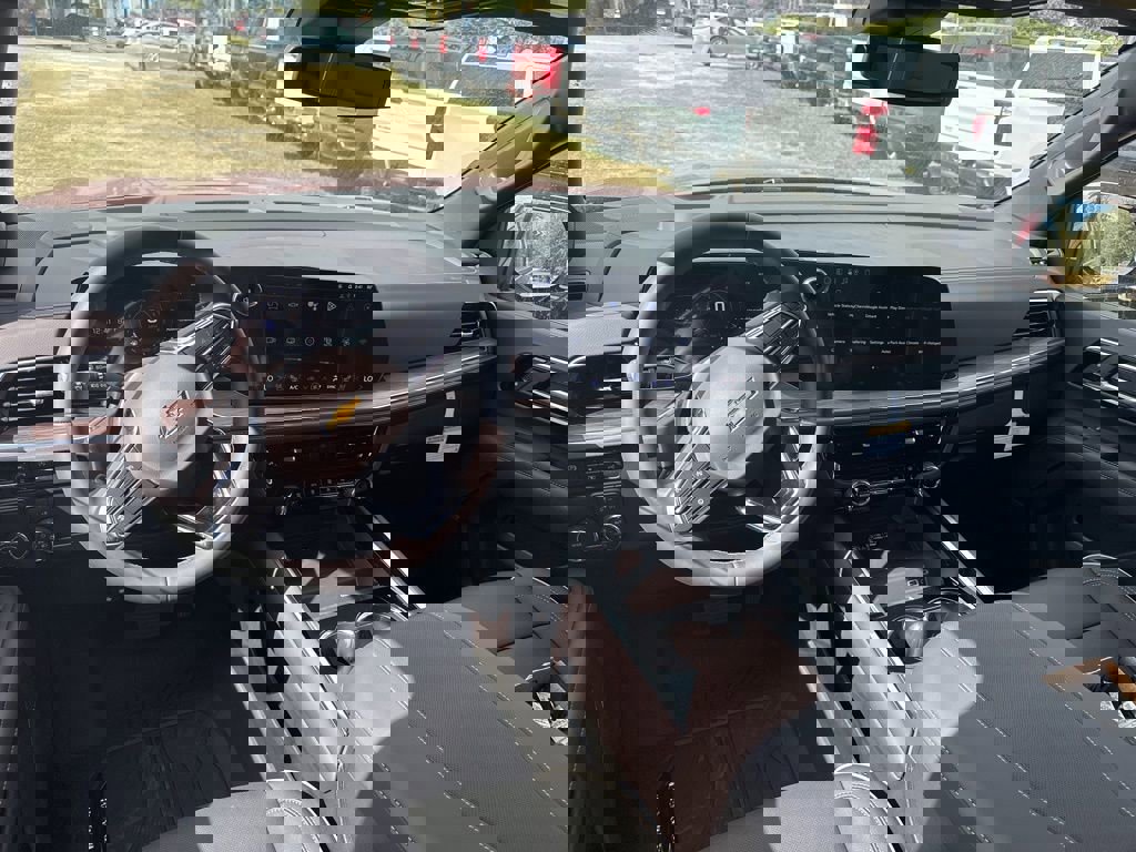 New 2026 Chevrolet Suburban Premier image 17