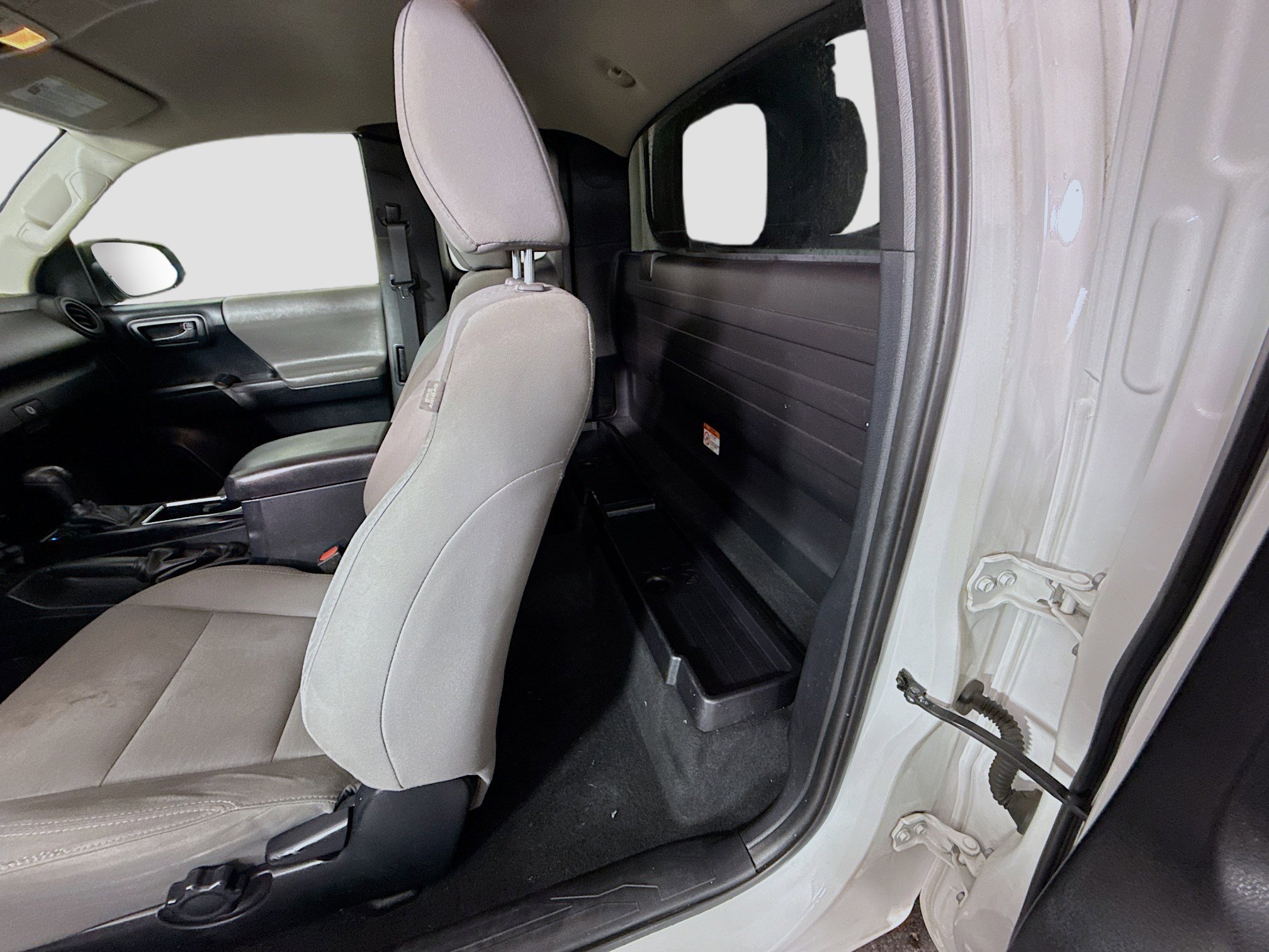 Used 2019 Toyota Tacoma SR image 24