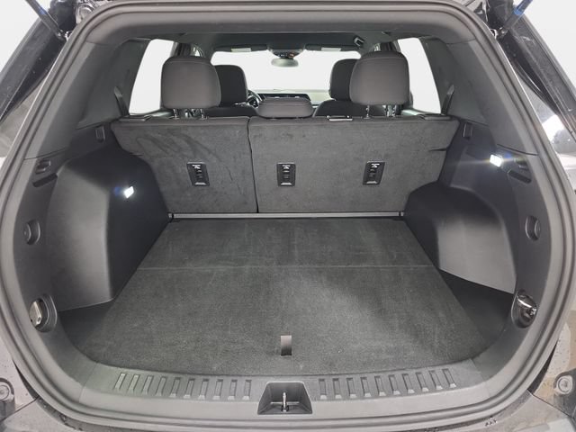 Used 2025 GMC Terrain Elevation AWD/4WD image 32