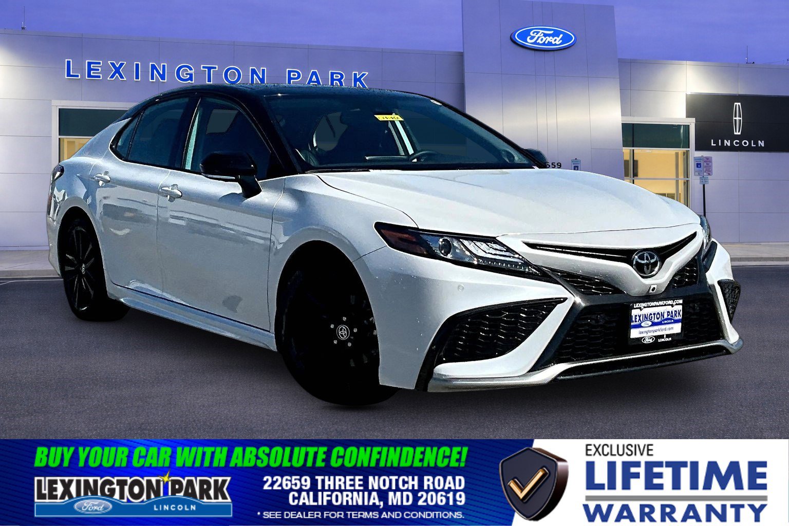 Used 2024 Toyota Camry XSE w/ Navigation Package FWD image 1