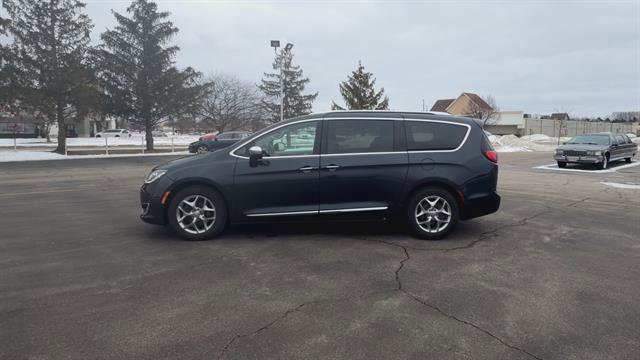 Used 2019 Chrysler Pacifica Limited image 6