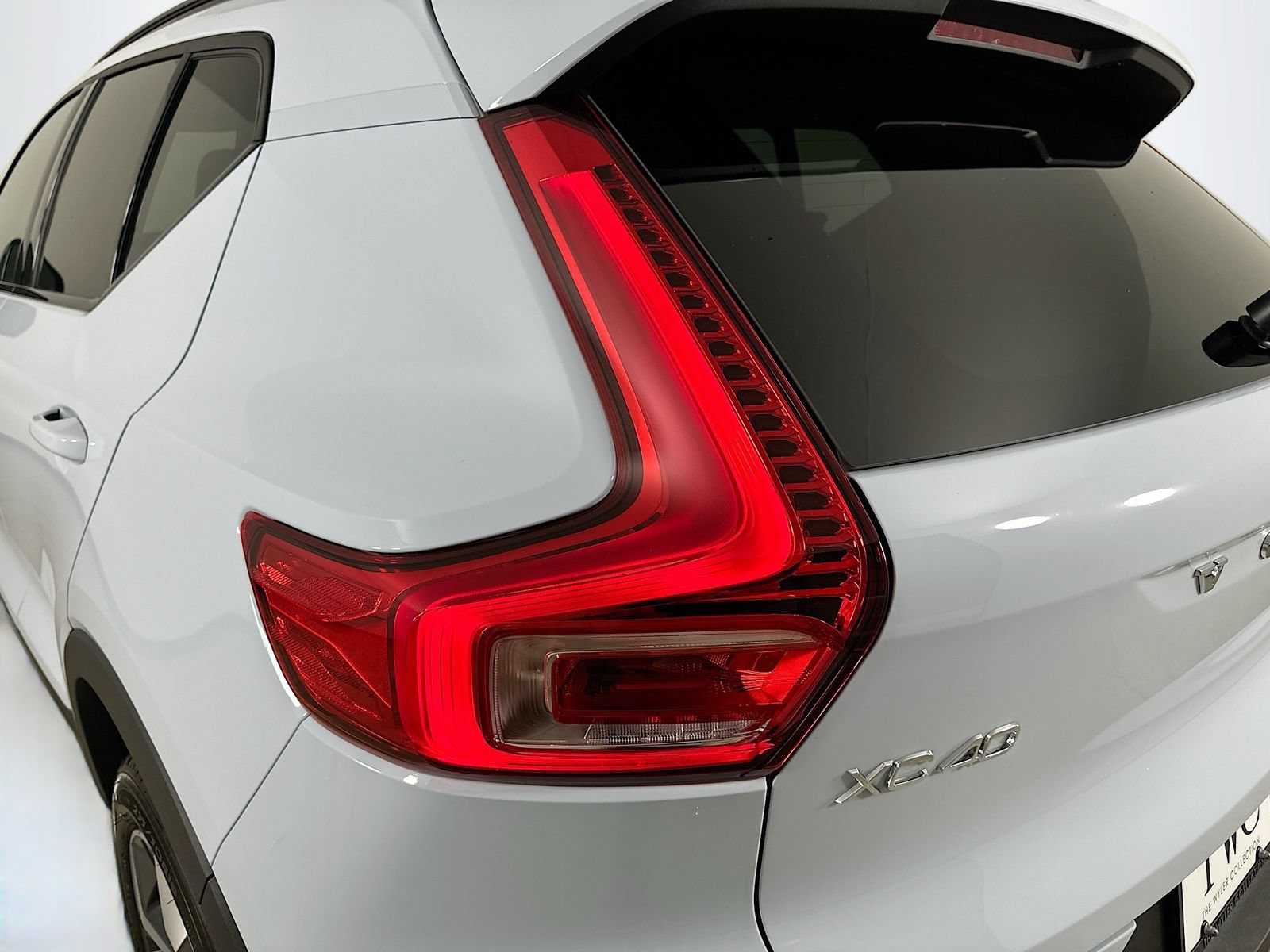 New 2026 Volvo XC40 B5 Plus w/ Protection Package Premier AWD/4WD image 11