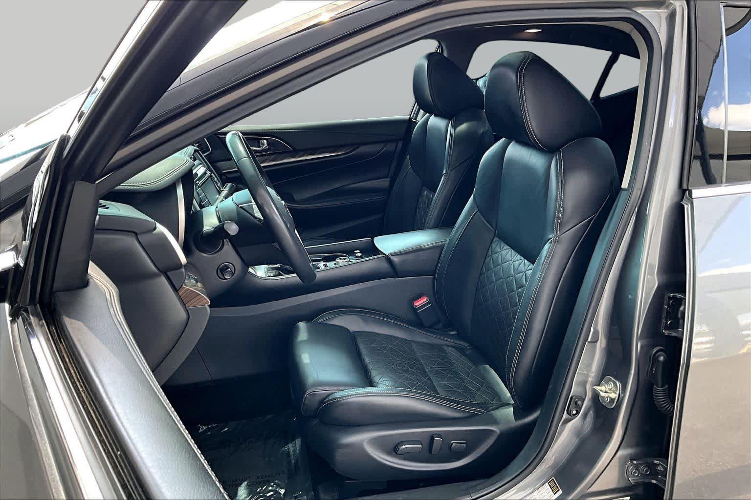 Used 2018 Nissan Maxima Platinum FWD image 8