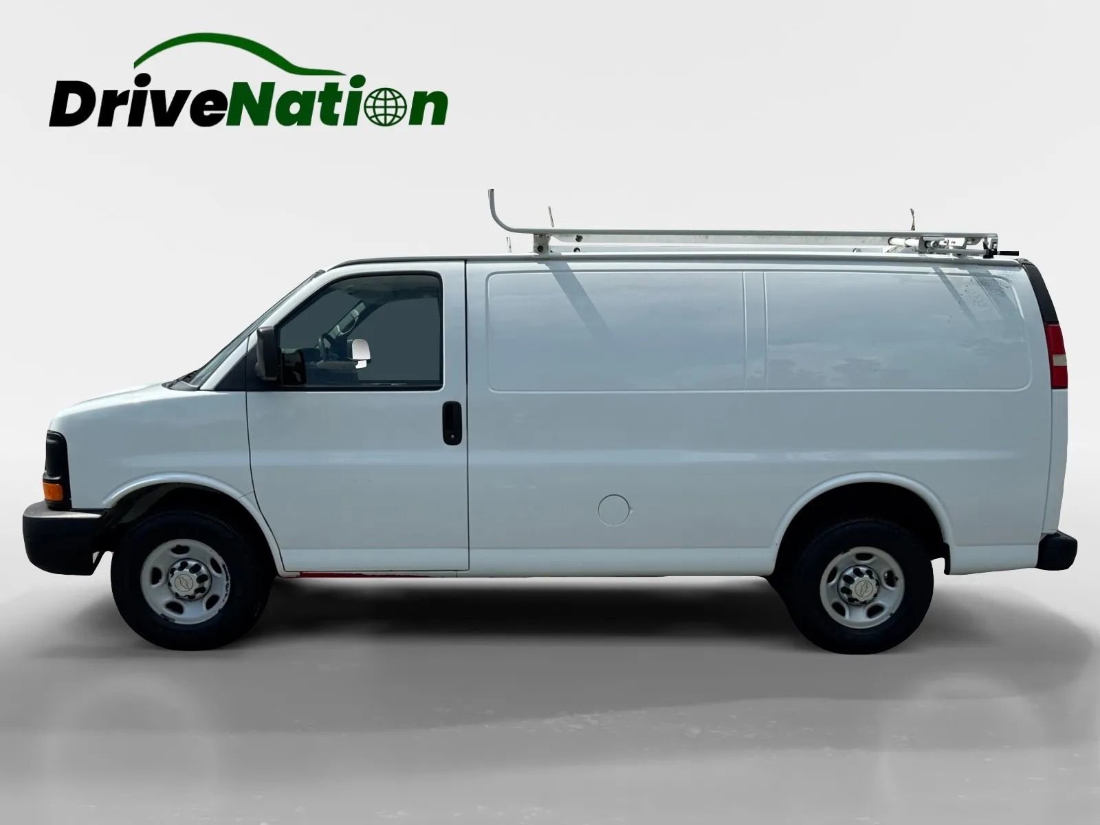 Used 2013 Chevrolet Express 3500 image 8