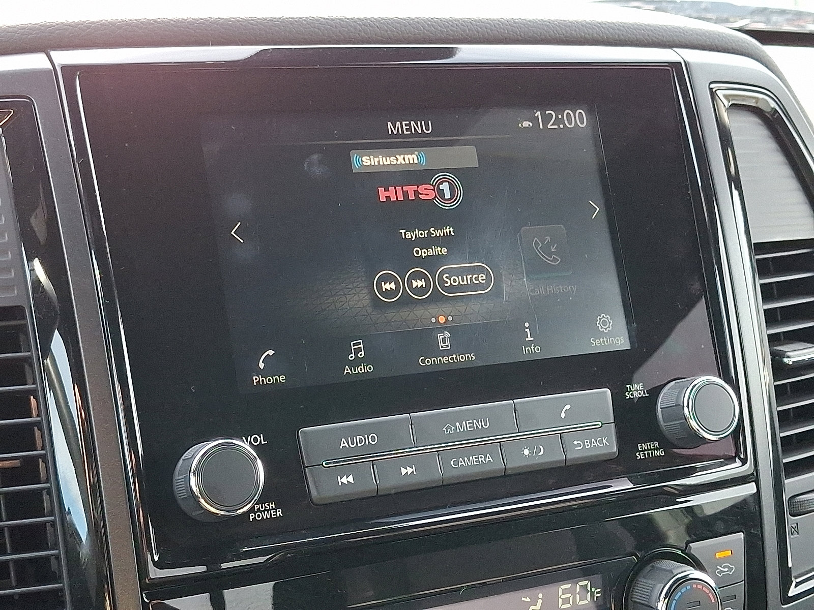 Certified 2024 Nissan Titan SV w/ SV Bronze Edition Package image 20