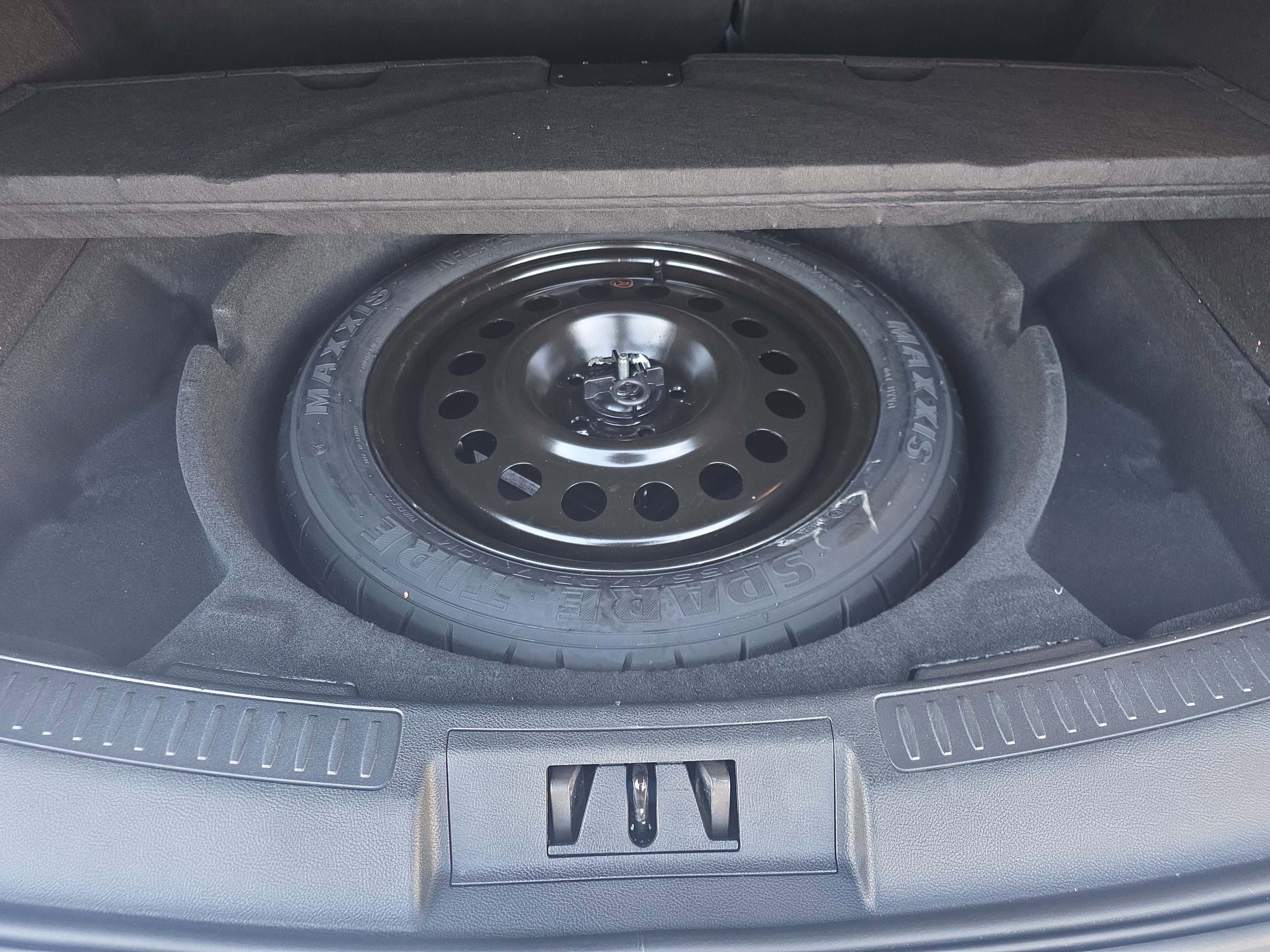 Used 2021 Lincoln Corsair Reserve w/ Equipment Group 201A image 35