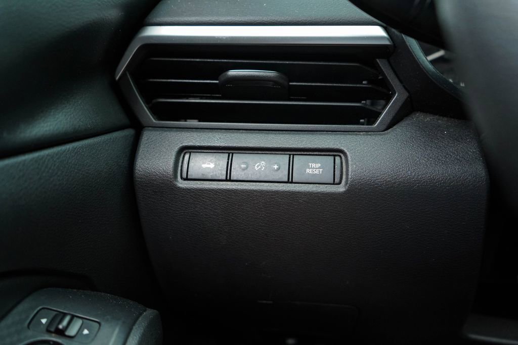 Used 2022 Nissan Altima 2.5 SV FWD image 32