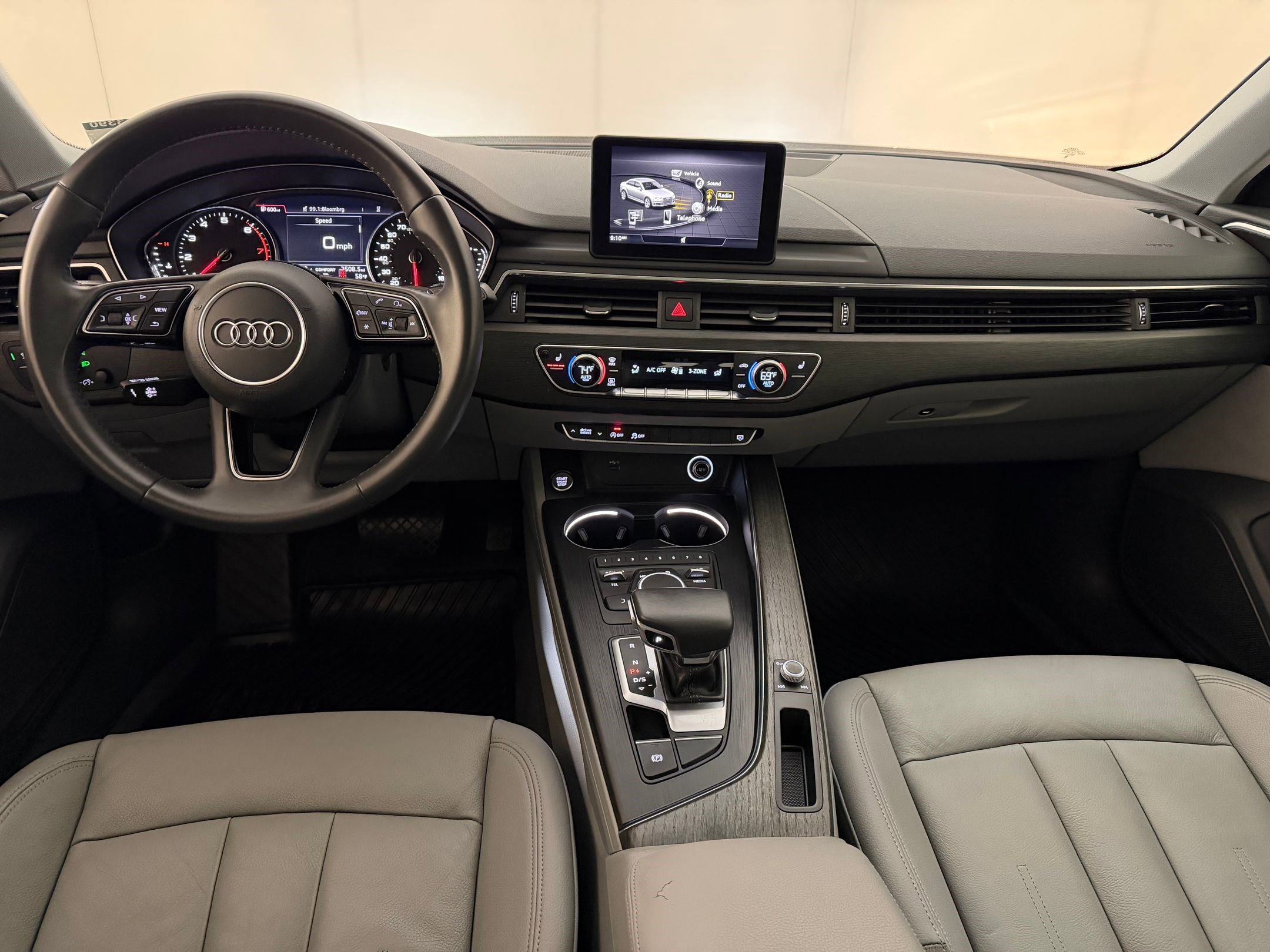 Used 2018 Audi A4 2.0T Ultra Premium w/ Convenience Package FWD image 17