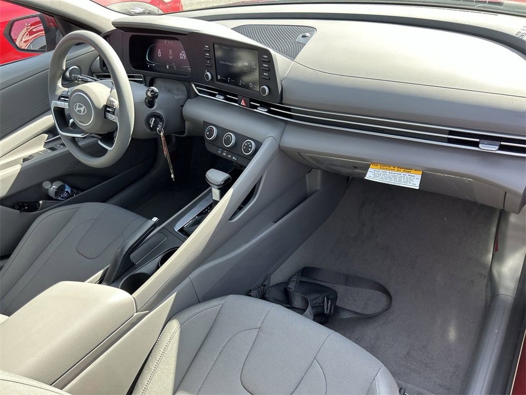 New 2026 Hyundai Elantra SE image 17