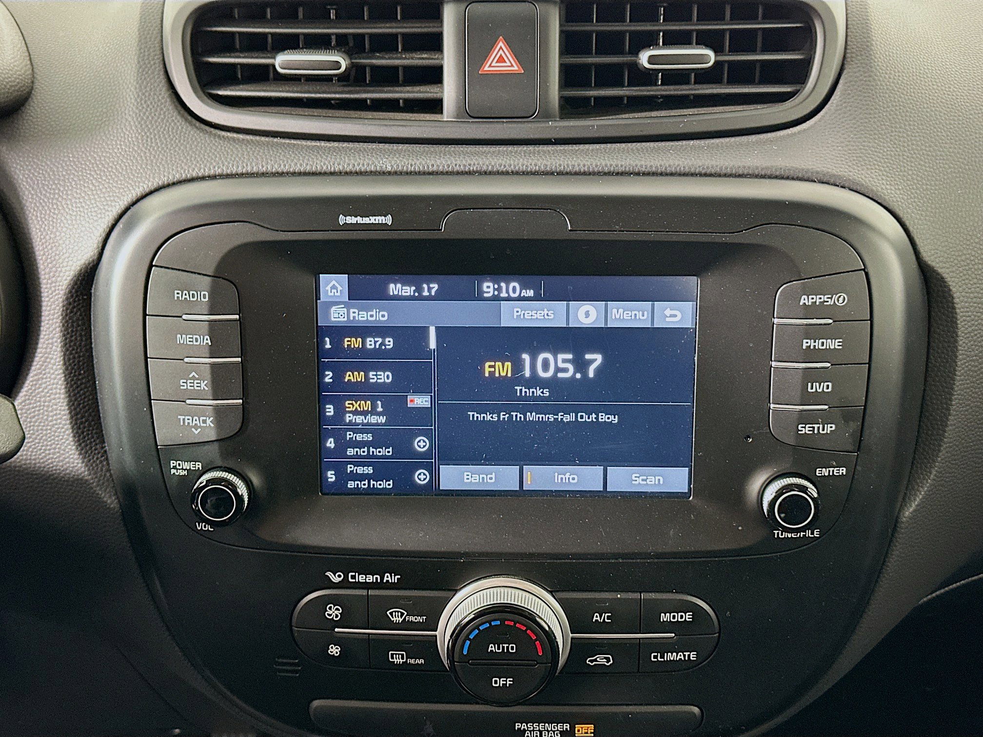 Used 2018 Kia Soul + image 19