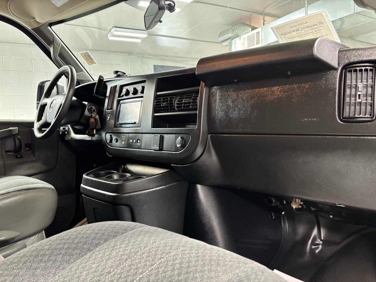 Used 2021 GMC Savana 2500 w/ Driver Convenience Package RWD image 16