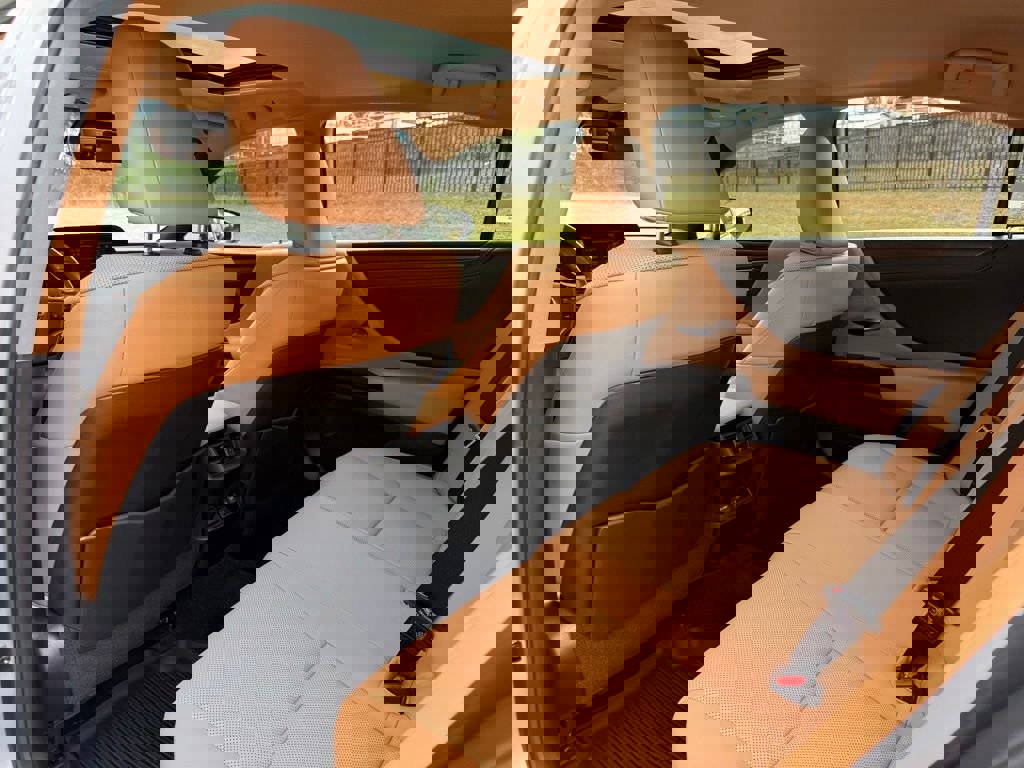 Certified 2022 Lexus ES 350 w/ Premium Package image 26