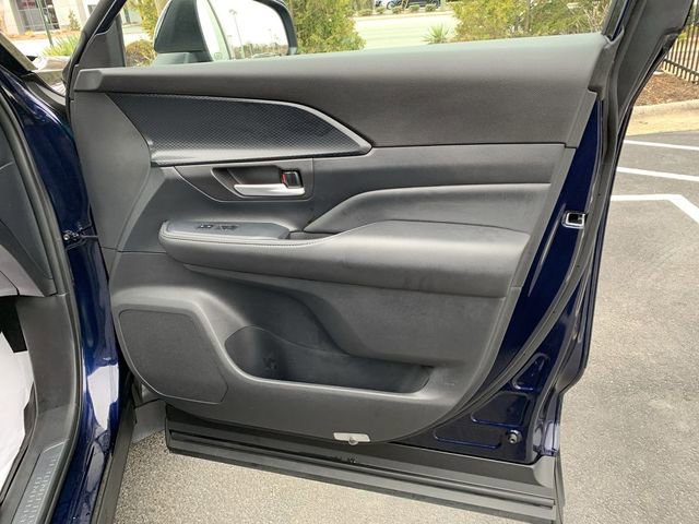 Used 2024 Toyota Grand Highlander AWD Hybrid image 13