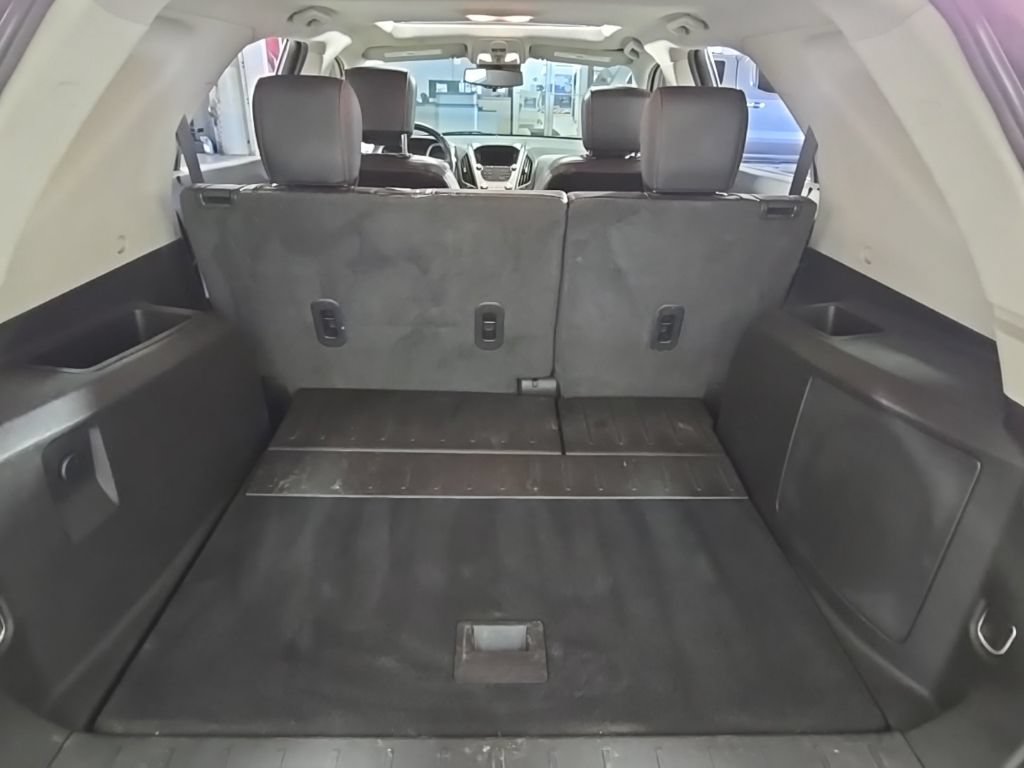 Used 2017 Chevrolet Equinox LT AWD/4WD image 32