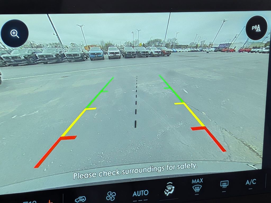 Used 2025 Lincoln Corsair Grand Touring w/ Towing Package image 18