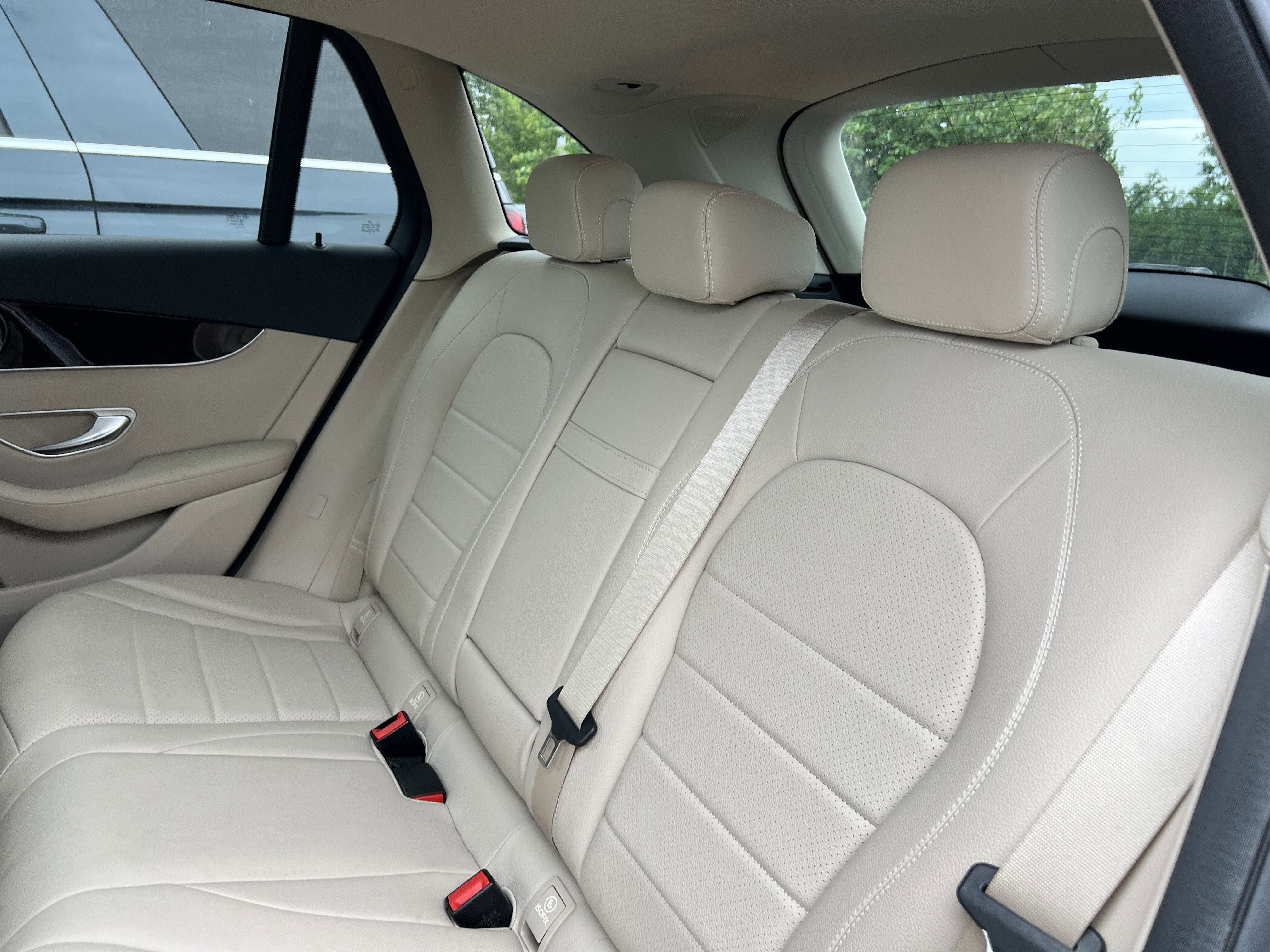 Used 2019 Mercedes-Benz GLC 300 image 33
