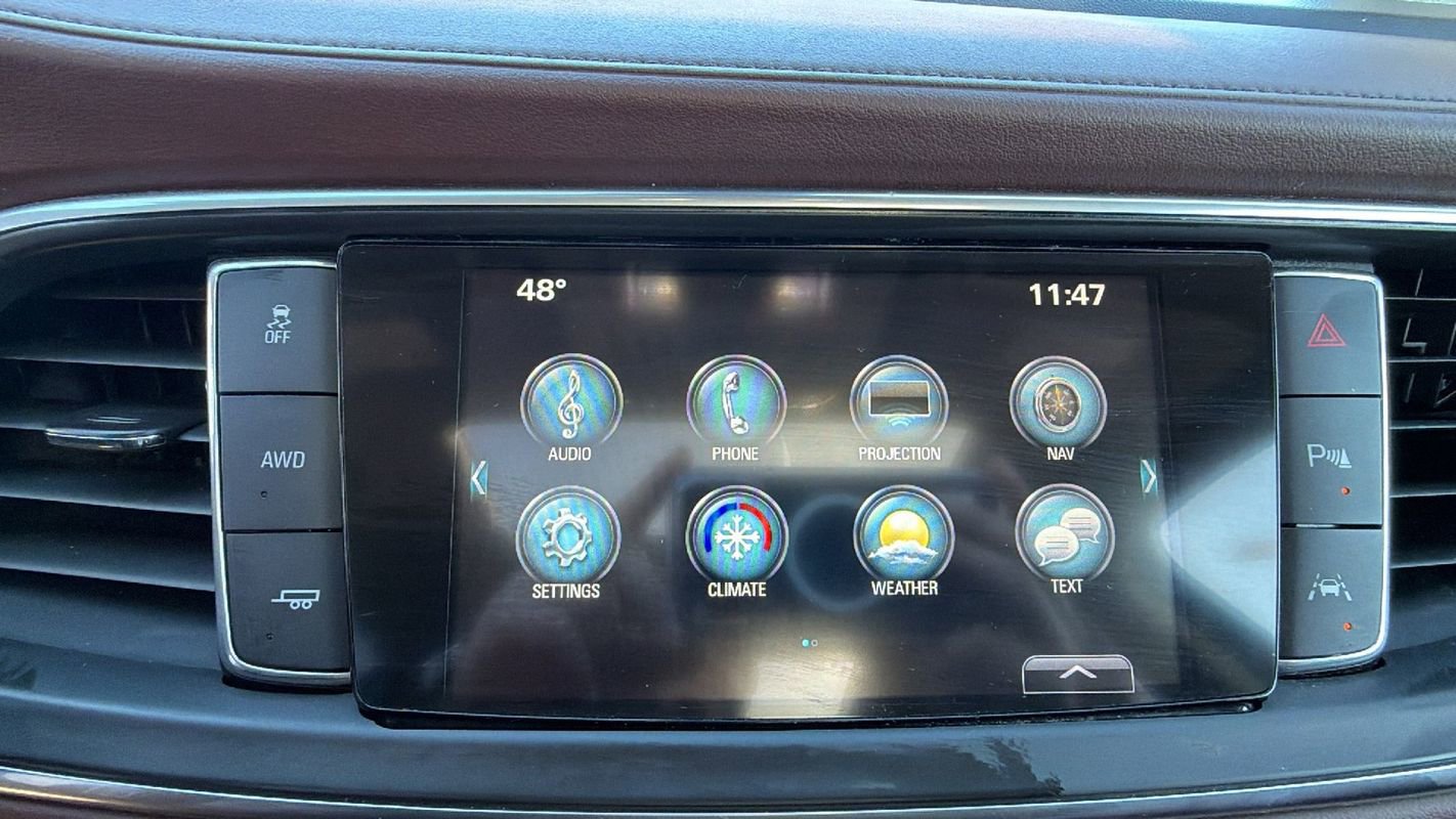 Used 2018 Buick Enclave Avenir w/ Avenir Technology Package image 25