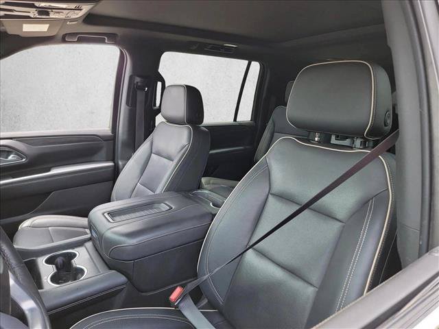 Used 2022 GMC Yukon XL SLT w/ SLT Premium Package AWD/4WD image 10