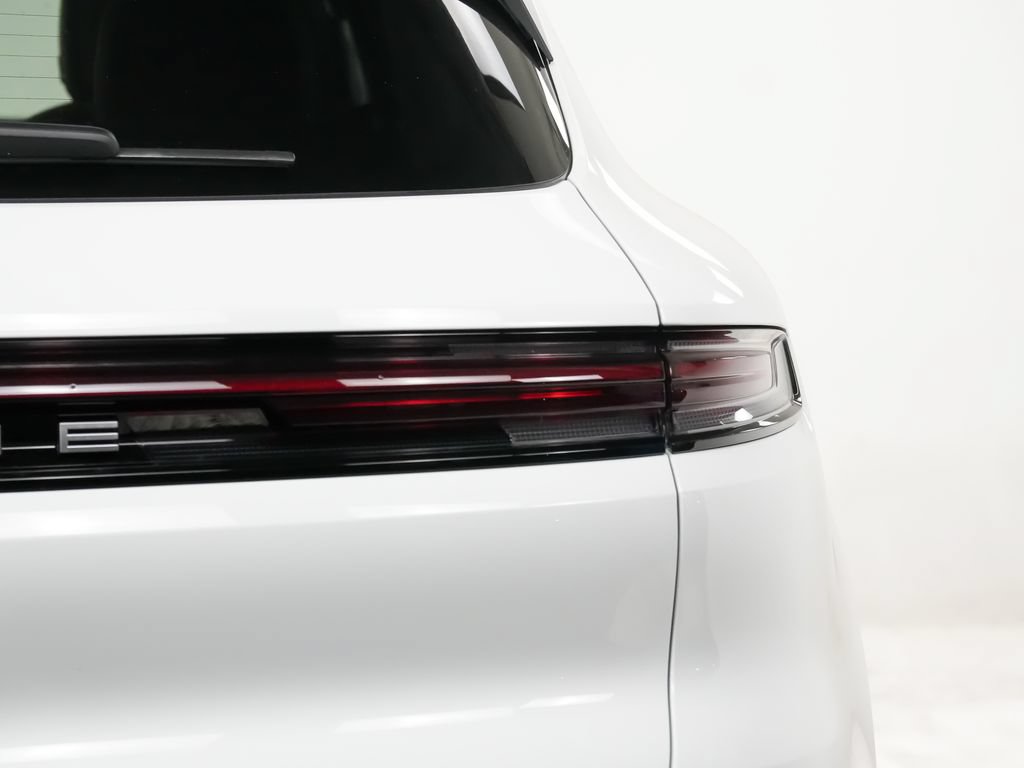 New 2026 Porsche Cayenne AWD/4WD image 12