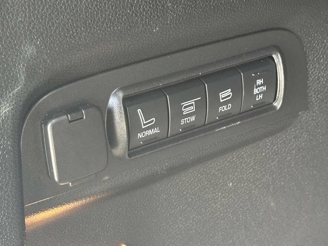 Used 2018 Ford Explorer Limited AWD/4WD image 23