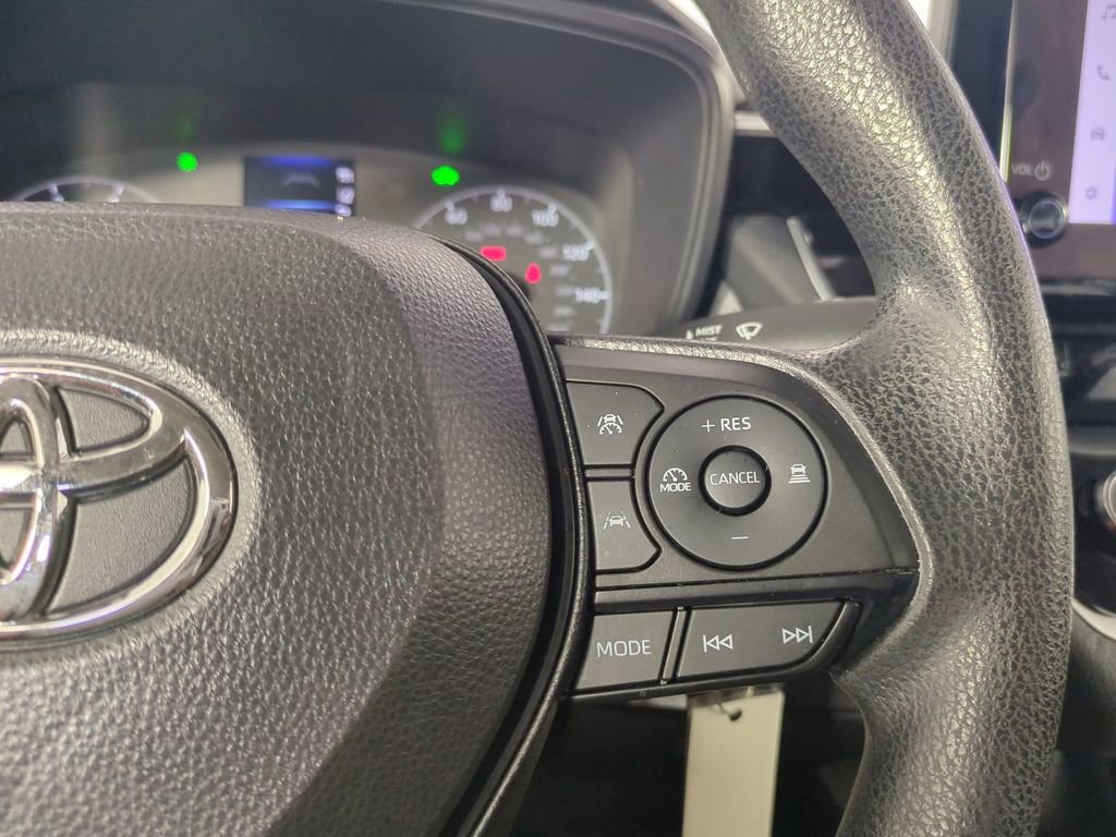 Used 2023 Toyota Corolla LE image 31
