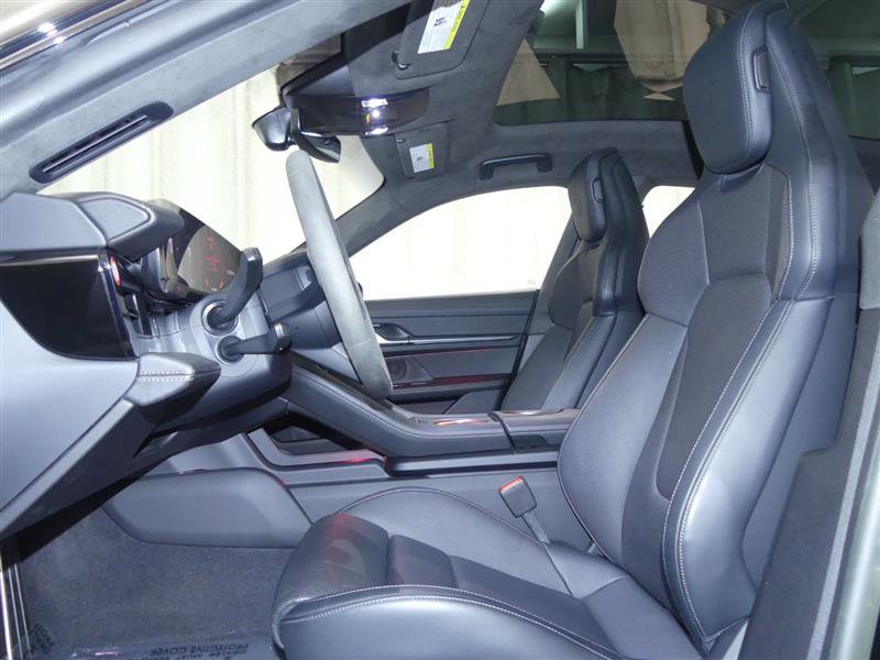 Used 2023 Porsche Taycan GTS image 25