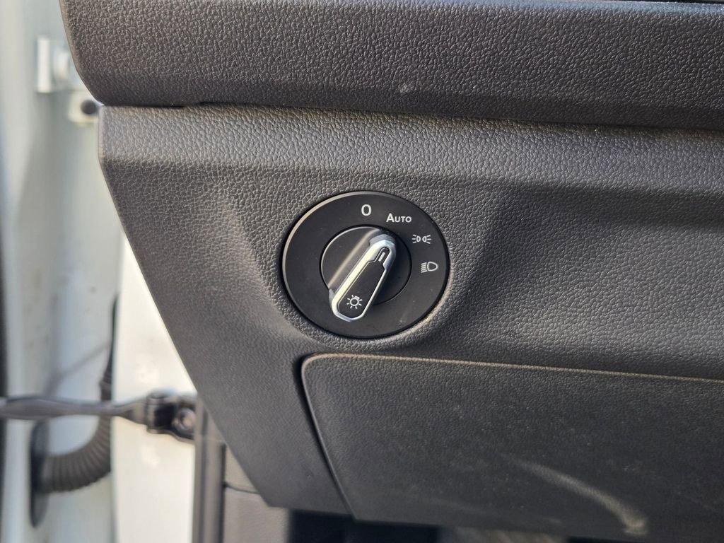 Used 2022 Volkswagen Jetta Sport image 10