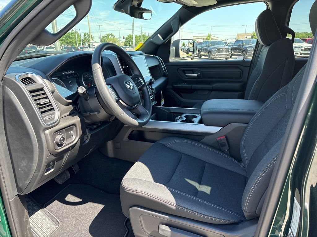 New 2026 RAM 1500 Express AWD/4WD image 7