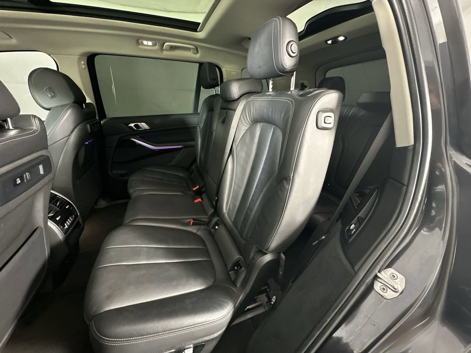 Used 2021 BMW X7 xDrive40i w/ Parking Assistance Package image 23