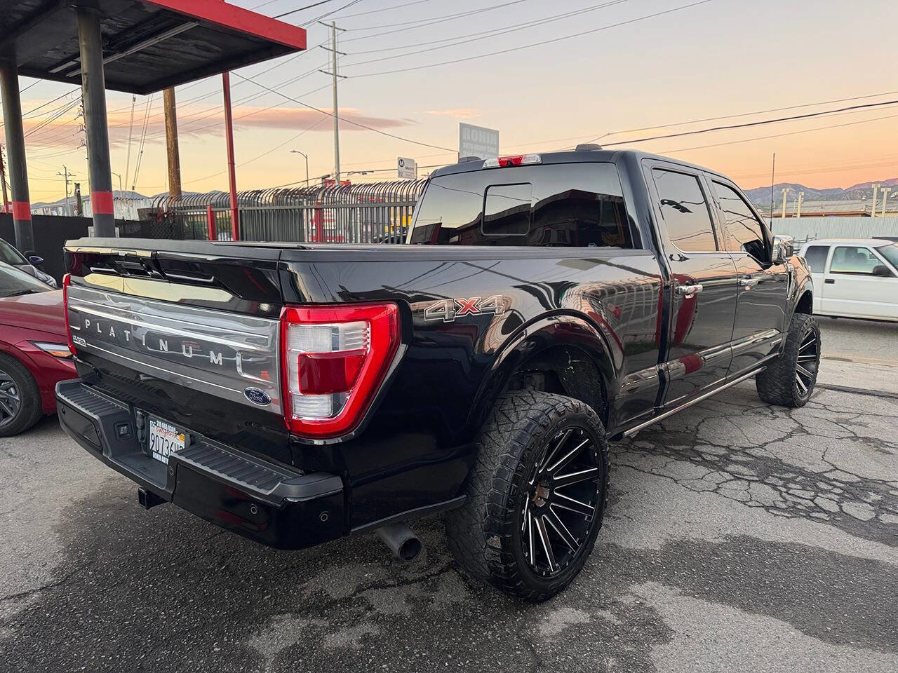 Used 2021 Ford F150 Platinum w/ Max Trailer Tow Package image 4