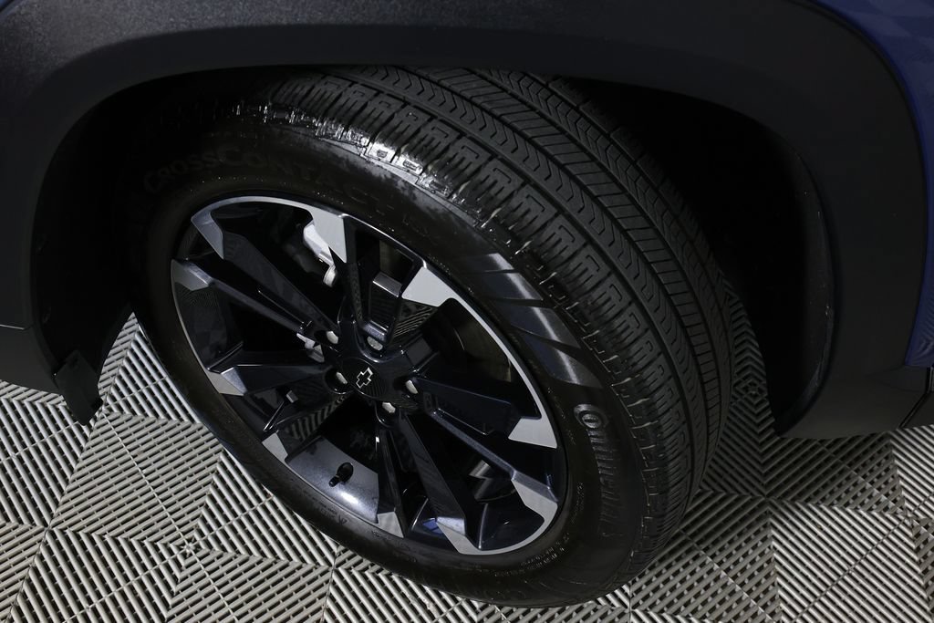 Used 2025 Chevrolet Equinox RS w/ Safety and Technology Package FWD image 39