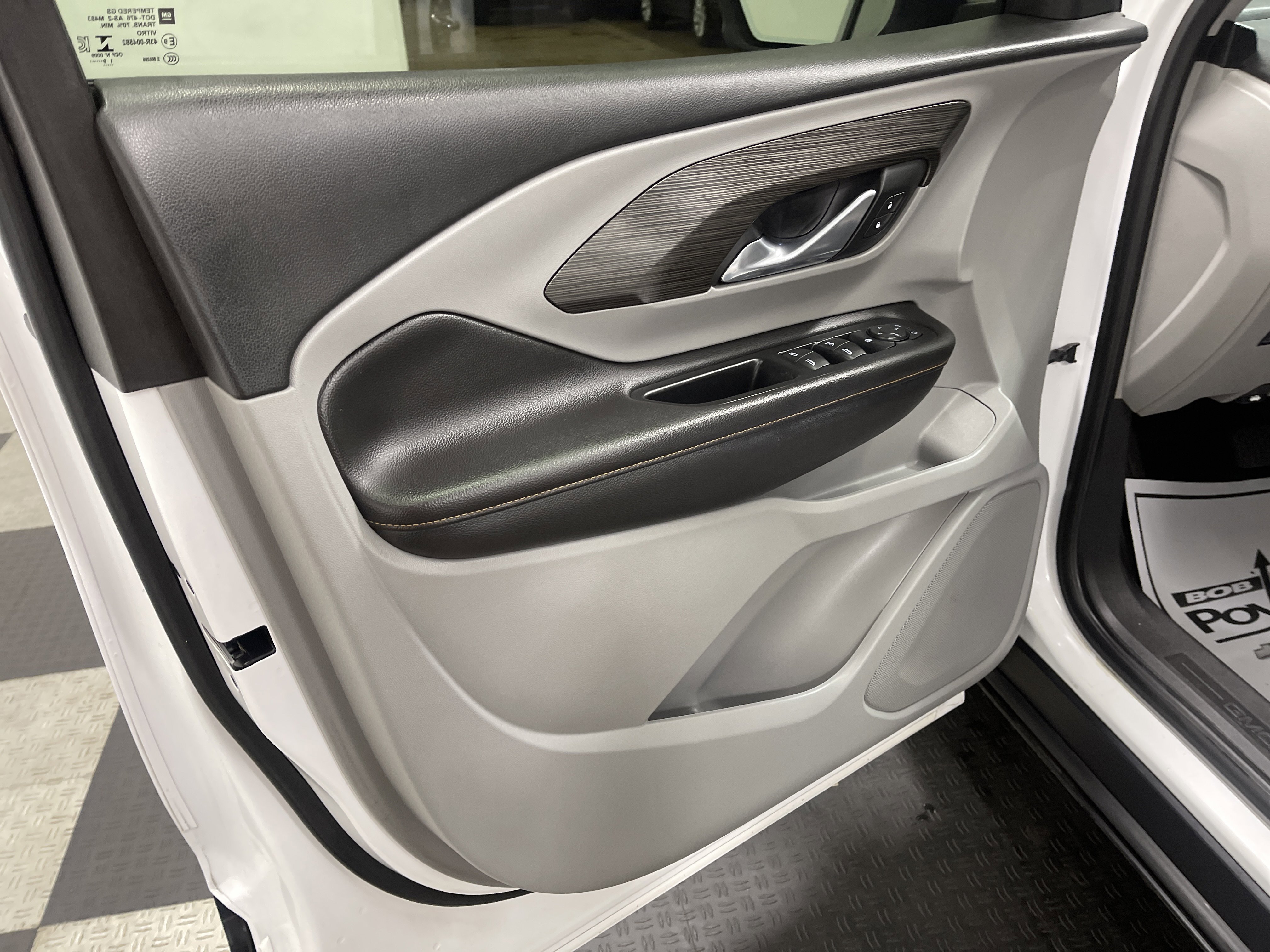 Used 2020 GMC Terrain SLT image 10