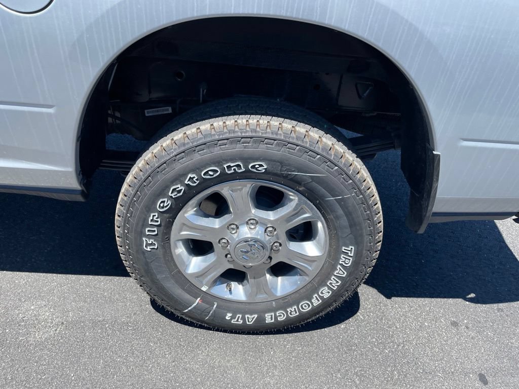 New 2026 RAM 3500 Big Horn AWD/4WD image 6