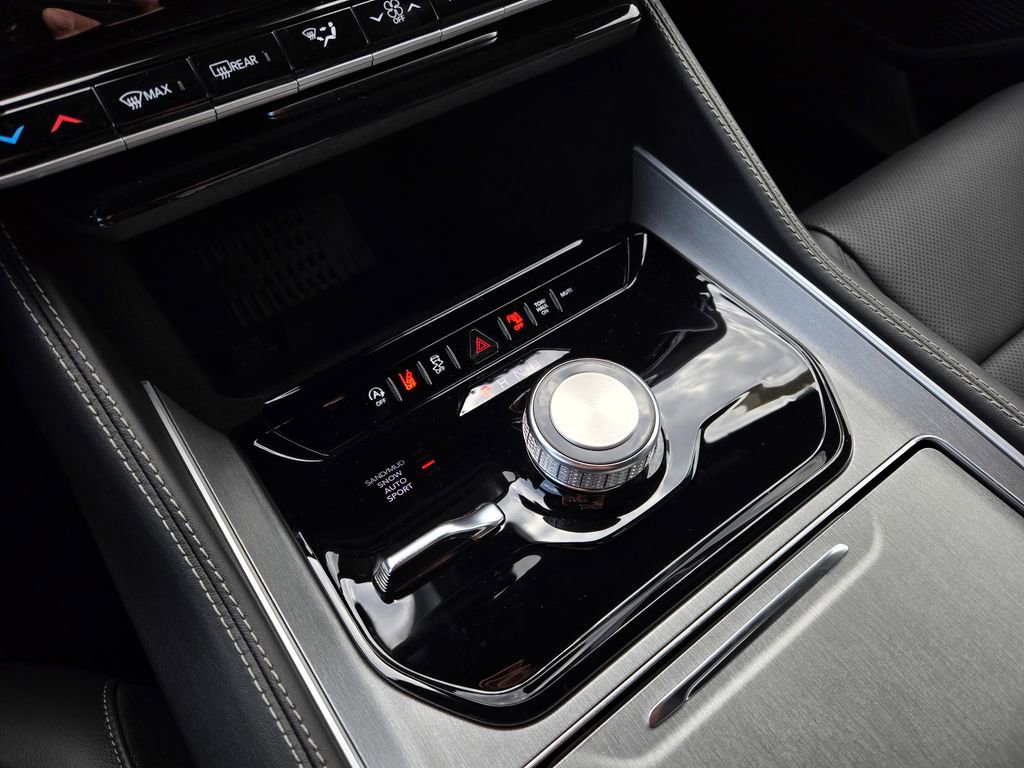 New 2026 Jeep Grand Wagoneer Limited AWD/4WD image 24