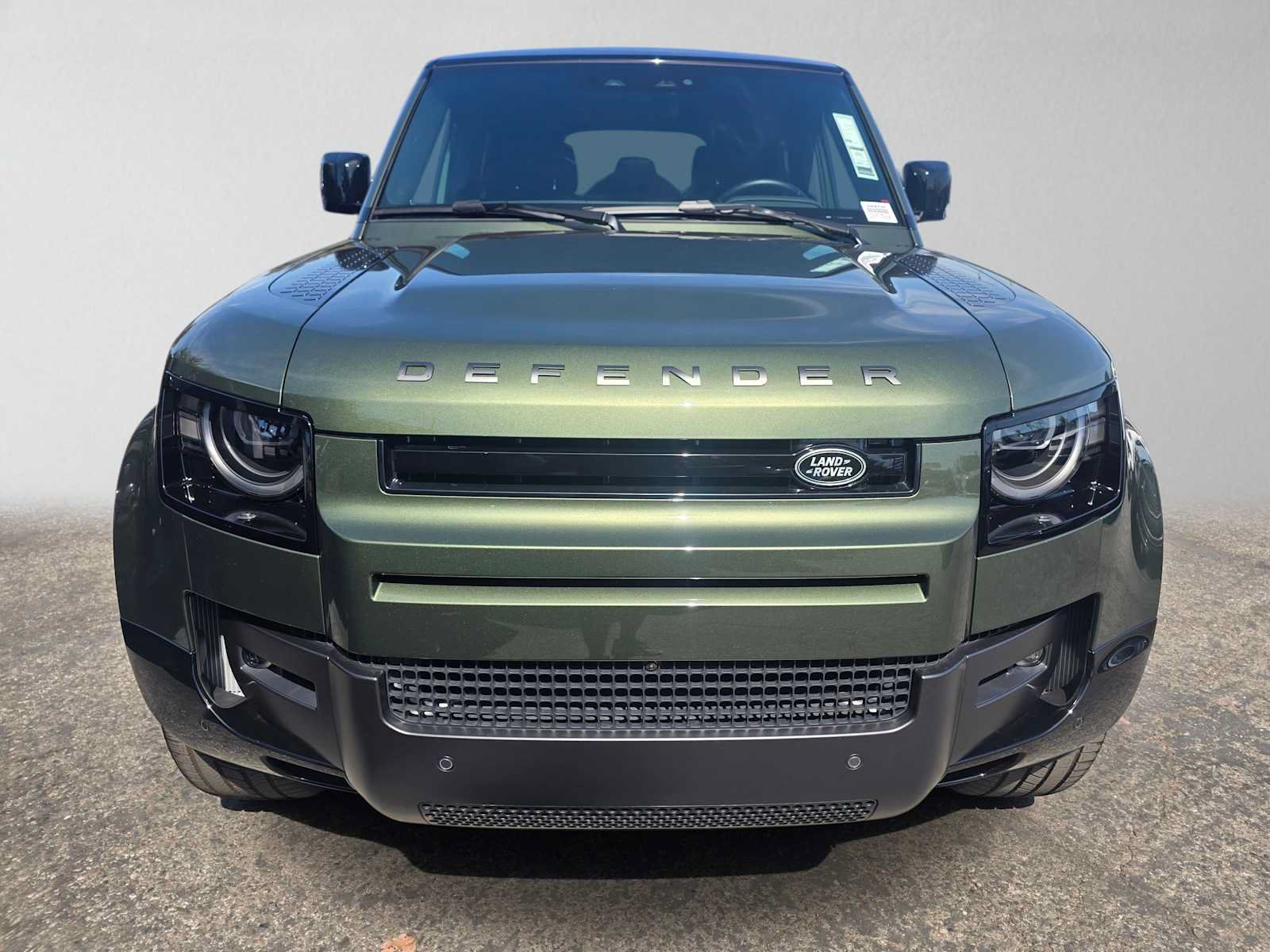 New 2026 Land Rover Defender 110 X-Dynamic SE AWD/4WD image 8
