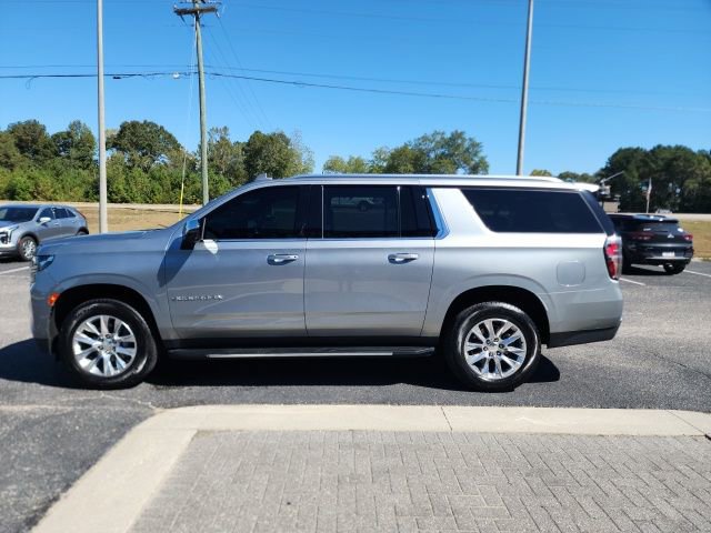 Used 2024 Chevrolet Suburban Premier w/ Premium Package image 2
