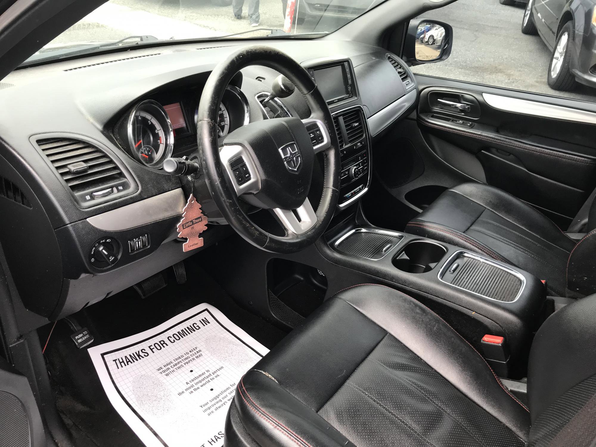 Used 2016 Dodge Grand Caravan R/T FWD image 9