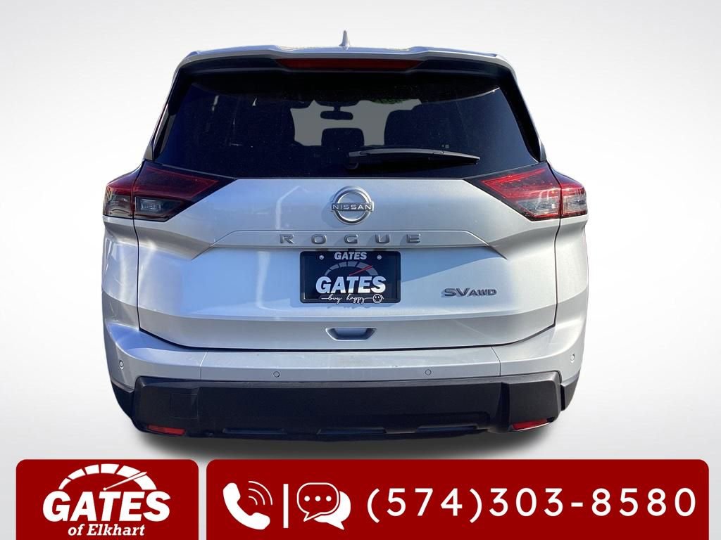 Used 2024 Nissan Rogue SV image 9