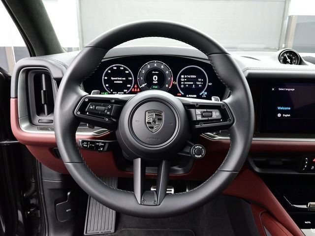 New 2025 Porsche Cayenne Turbo image 8