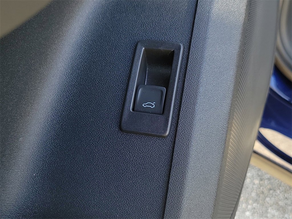 Certified 2025 Audi Q5 Premium Plus w/ Premium Plus image 21