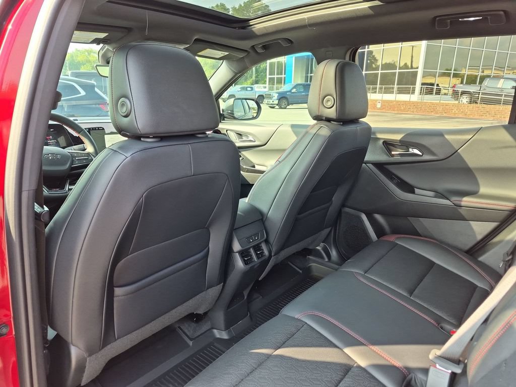 New 2027 Chevrolet Equinox RS w/ Safety and Technology Package FWD image 31