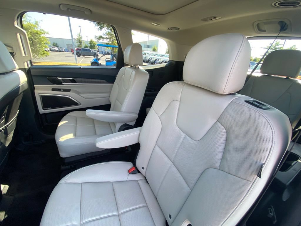 Used 2023 Kia Telluride SX FWD image 25